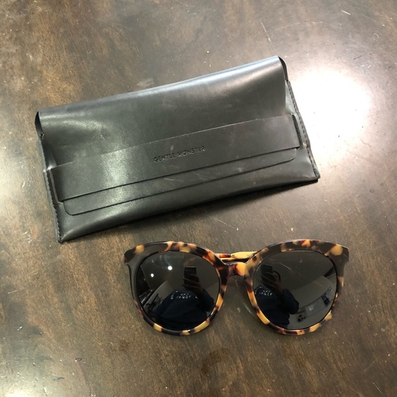 Gentle Monster Accessories - Gentle Monster Lovesome sunglasses